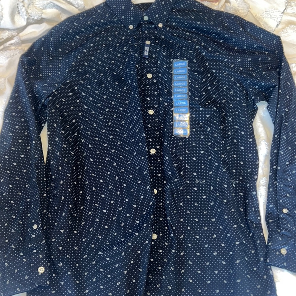 Never worn men’s button up